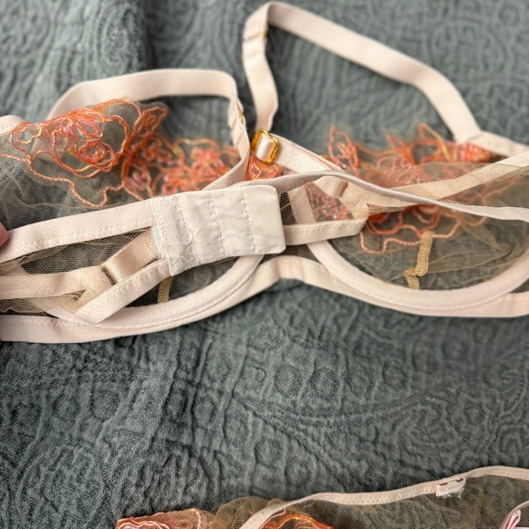 Agent Provocateur Lindie Set 36C, 3 - Picture 3 of 3